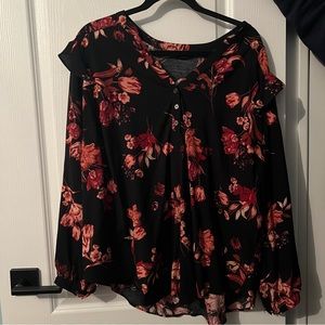 Torrid Plus Size Long sleeve, Black and Red Floral Blouse size 1 (XL)